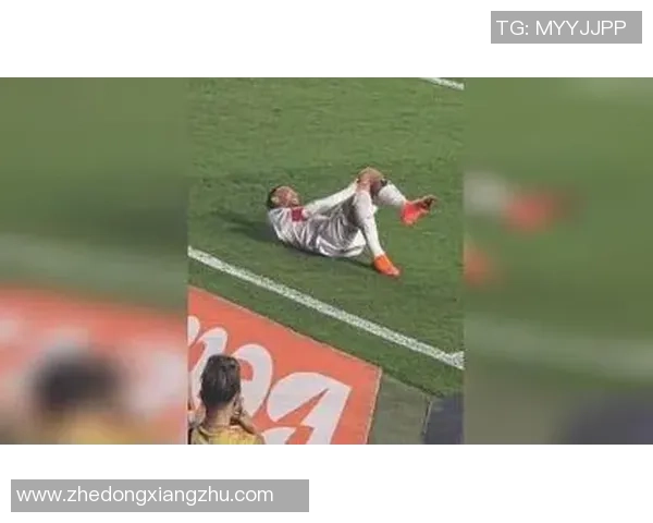 足球场意外现身昔日球星 身姿矫健令观众惊叹